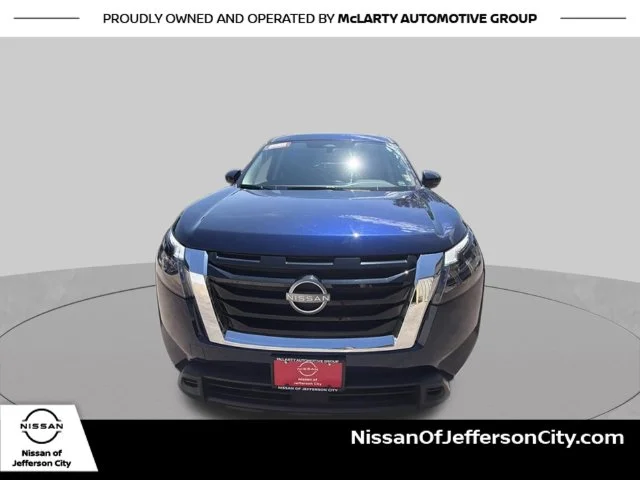 Used 2025 Blue Nissan SV image 9