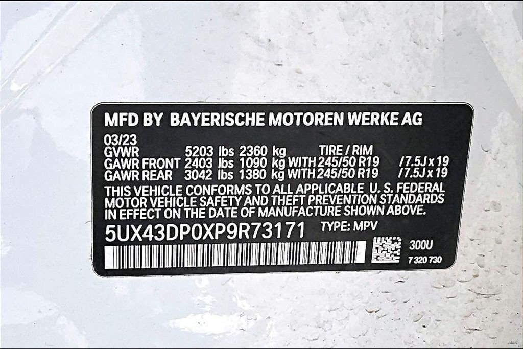 Used 2023 White BMW sDrive30i image 31