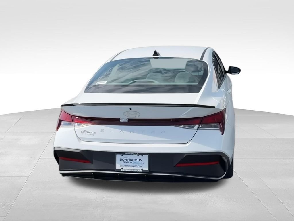 New 2026 White Hyundai SEL Sport image 7