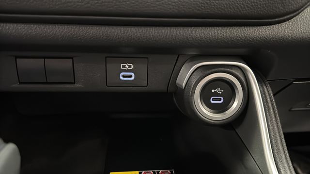 Used 2025 Midnight Black Metallic Toyota XLE image 34