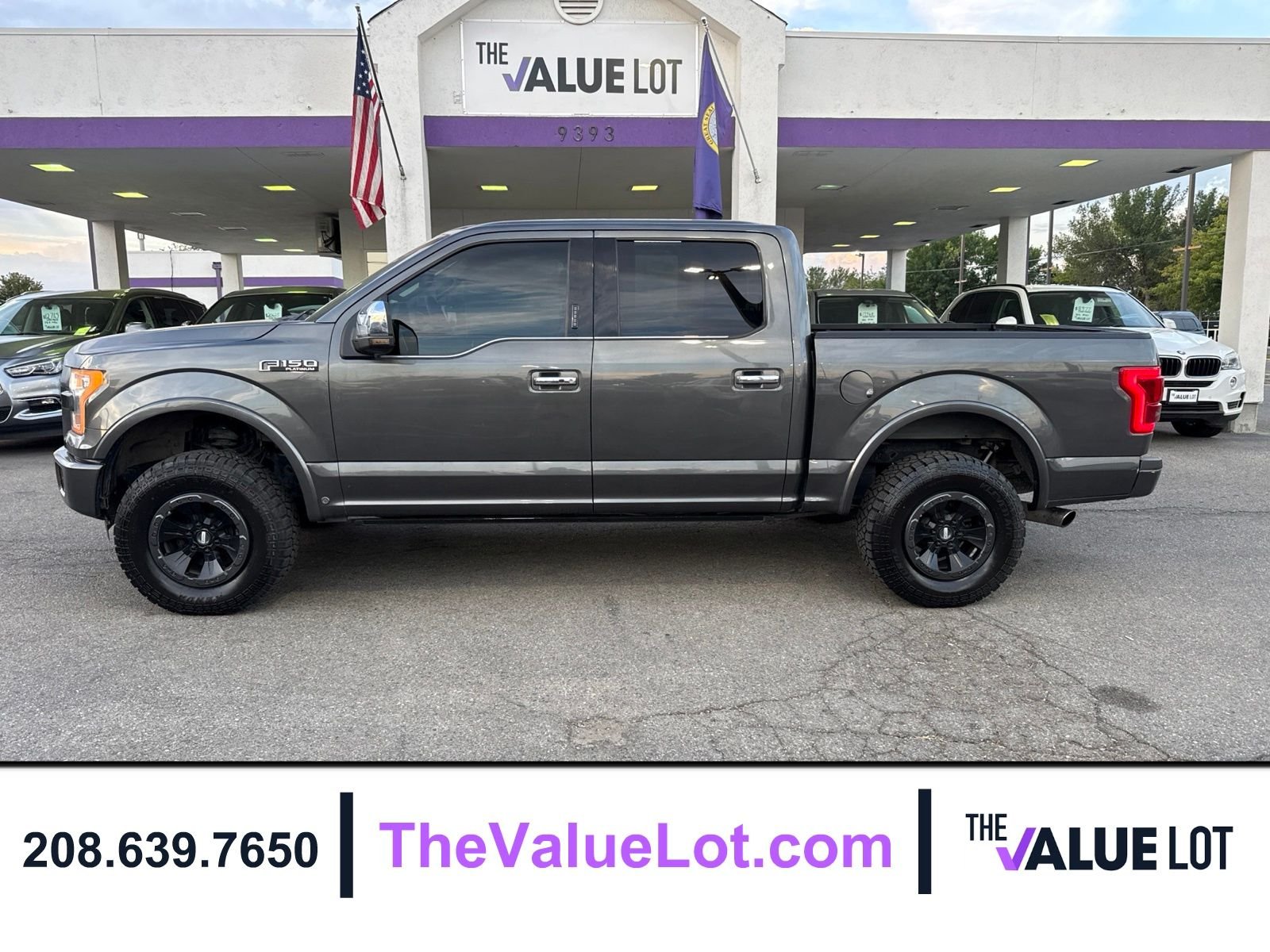 Used 2015  Ford Platinum image 1