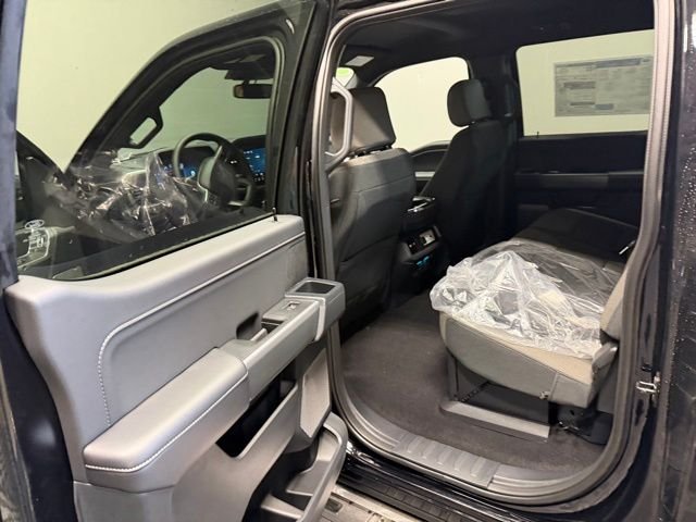 New 2026 Agate Black Metallic Ford XLT image 18