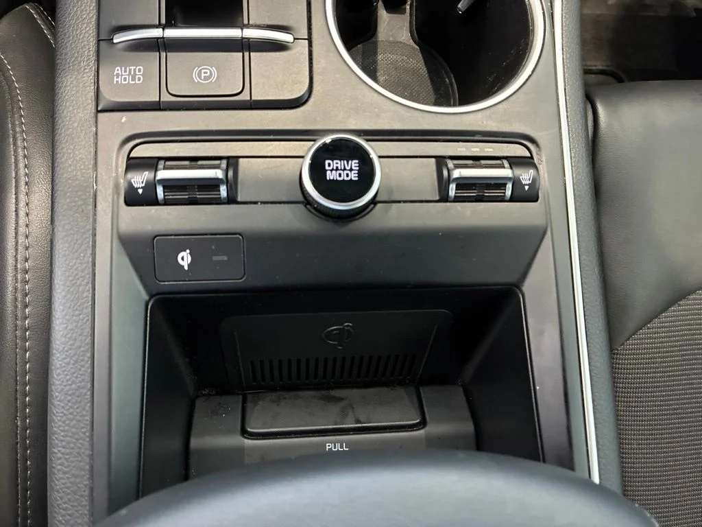 Used 2022 Black Kia GT-Line image 23