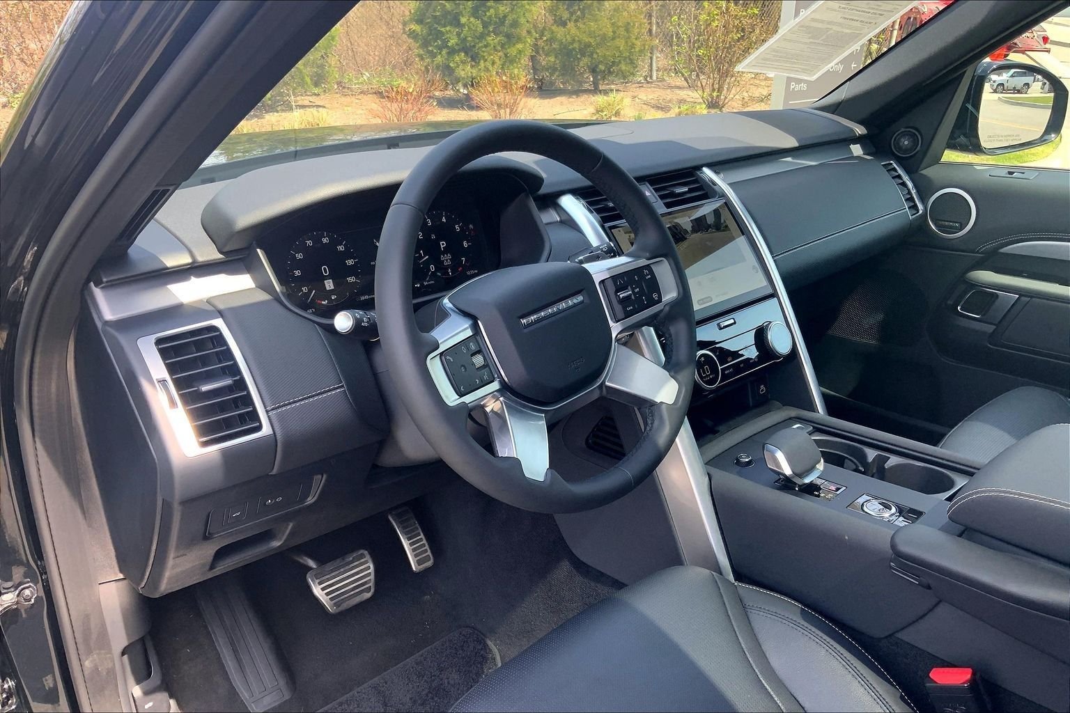 Certified Used 2025 Santorini Black Metallic Land Rover Dynamic SE image 17