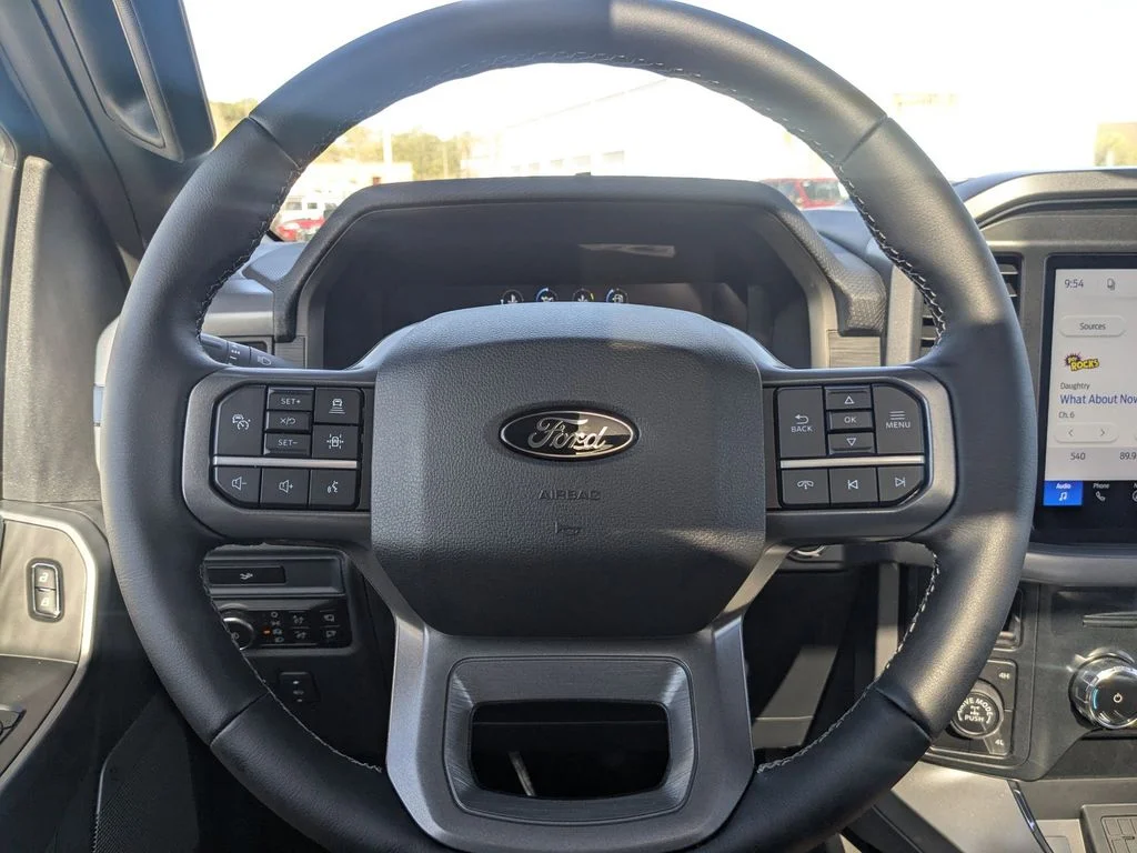 New 2026 Agate Black Metallic Ford XLT image 27