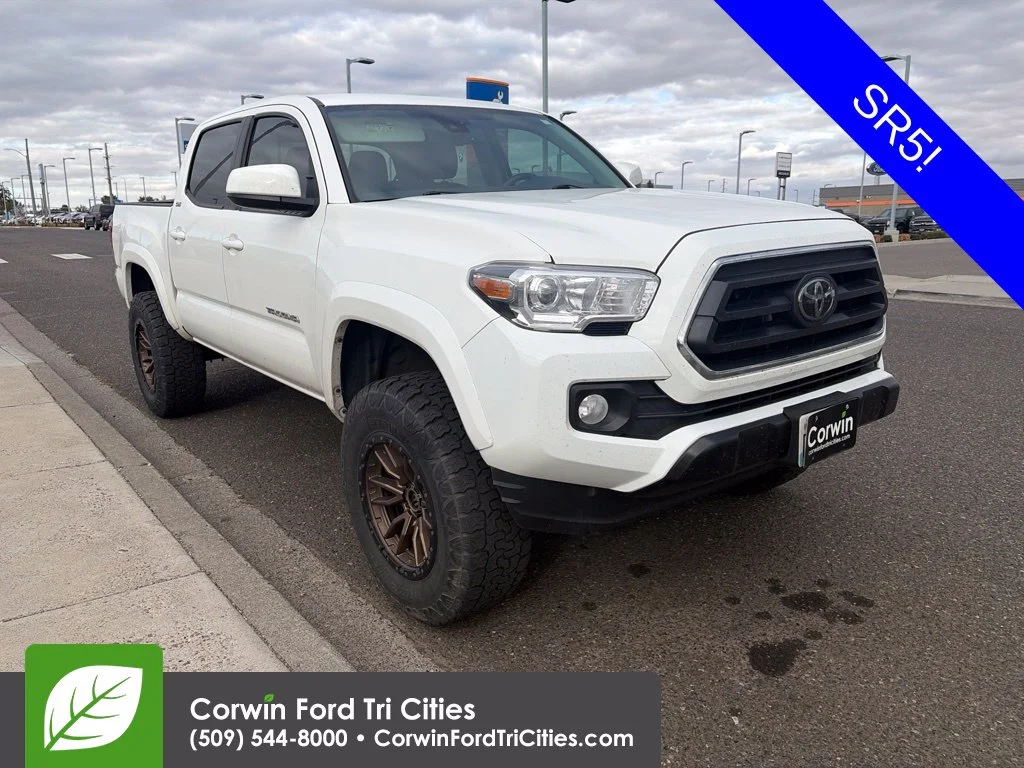 Used 2022 White Toyota SR5 image 1