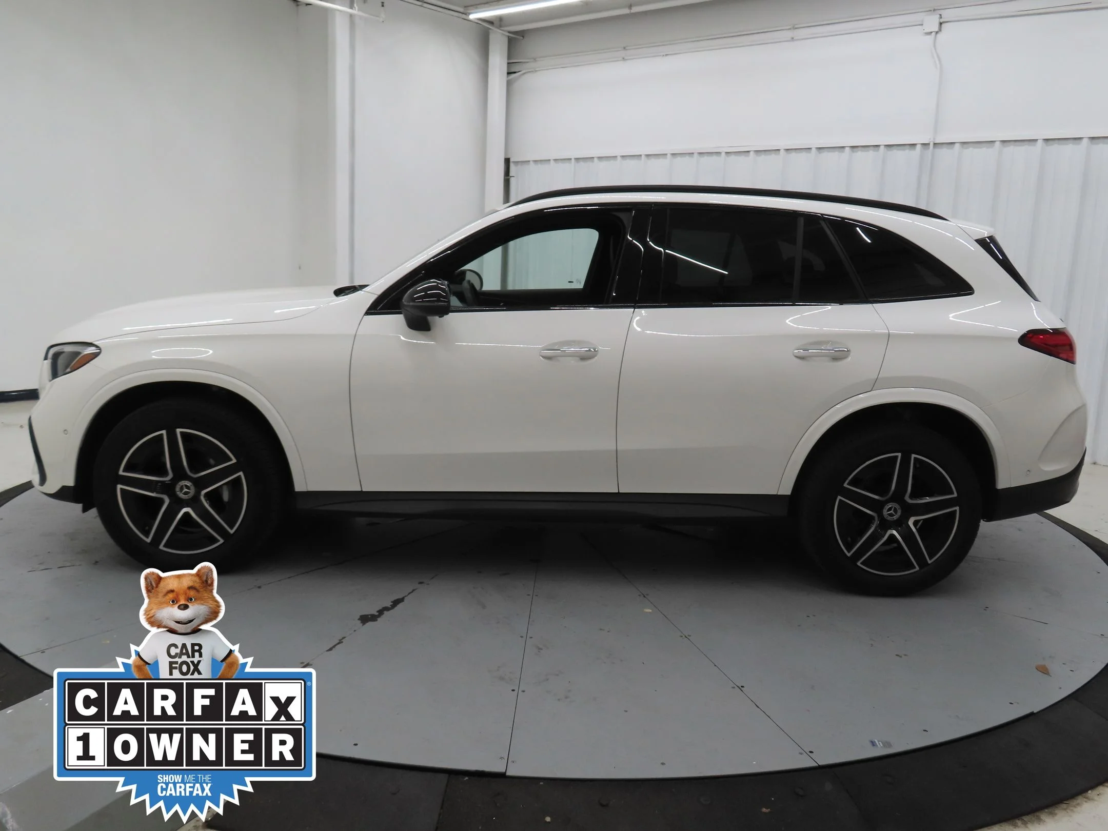 Used 2025  Mercedes-Benz GLC 300 image 7