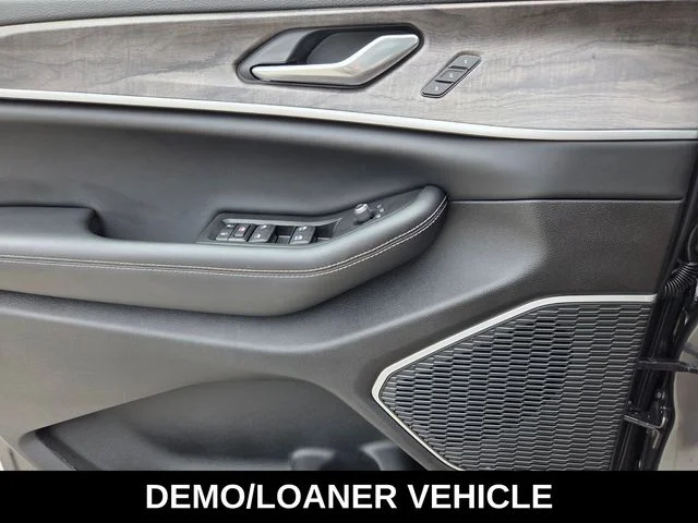 New 2026 Baltic Gray Metallic Clear-Coat Exterior Paint Jeep Limited image 20