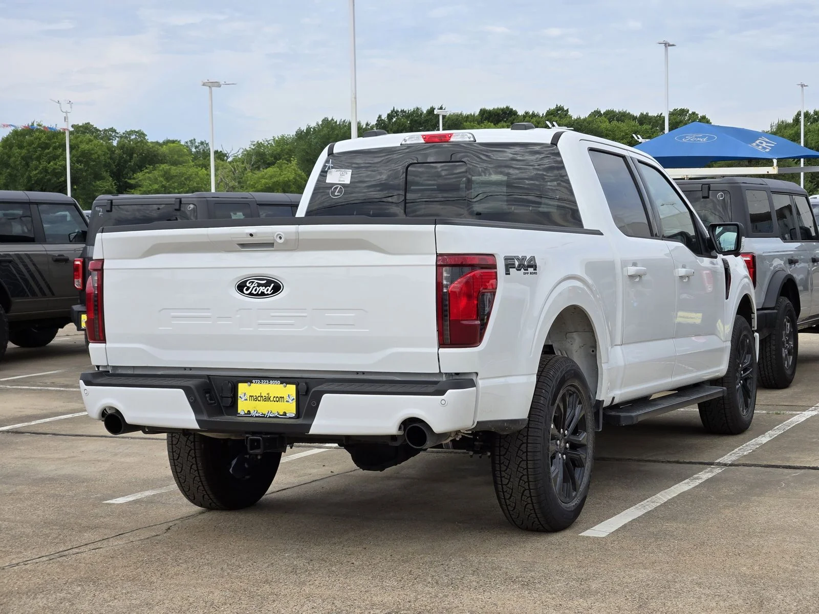 New 2026 Oxford White Ford XLT image 4