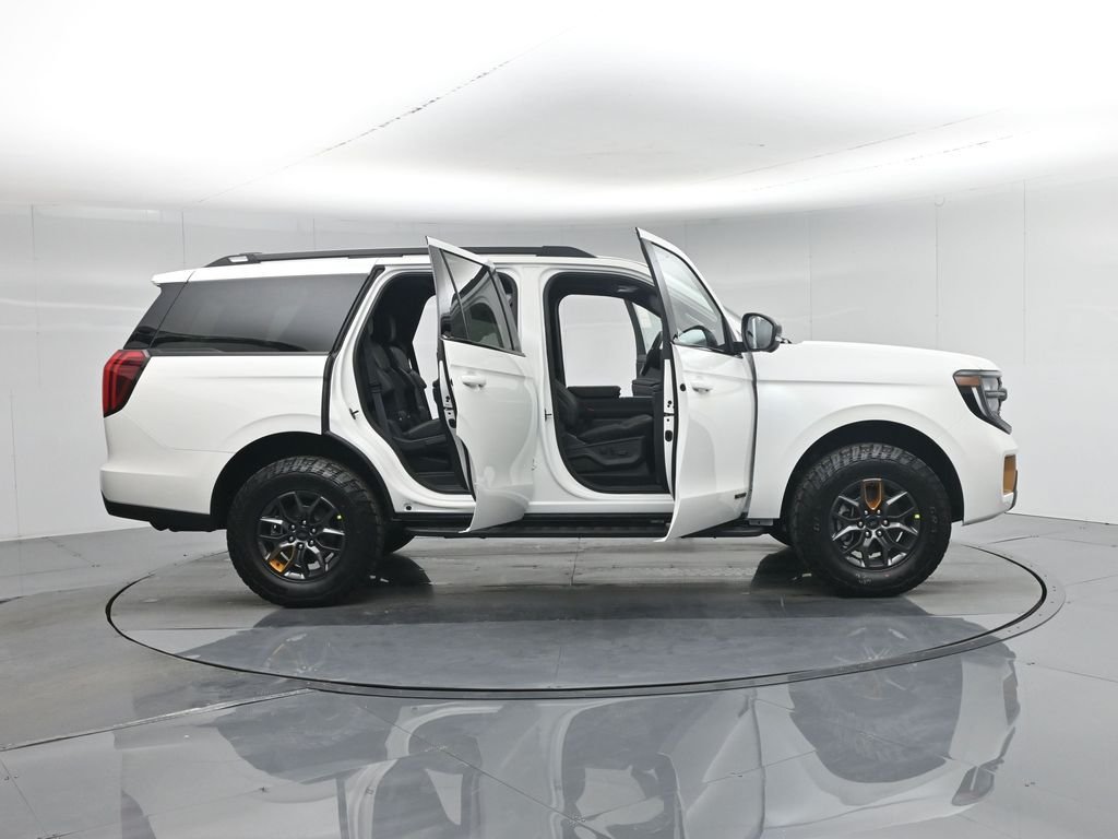 New 2026 Star White Metallic Tri-Coat Ford Tremor image 4