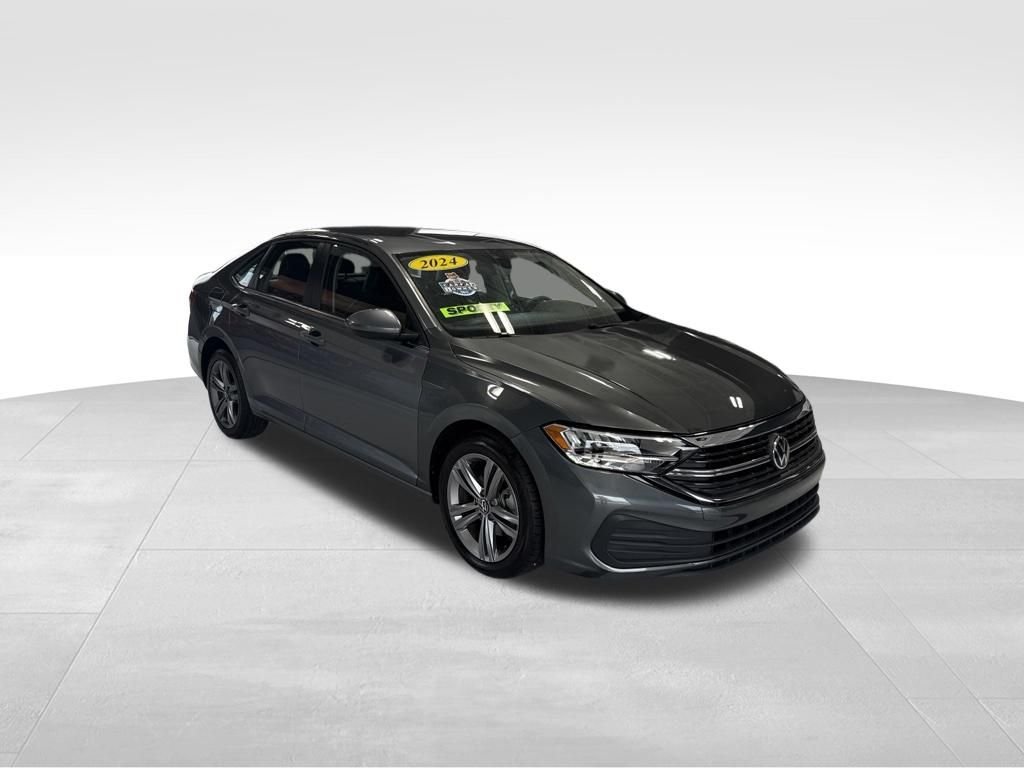 Used 2024 Gray Volkswagen 1.5T SE image 7