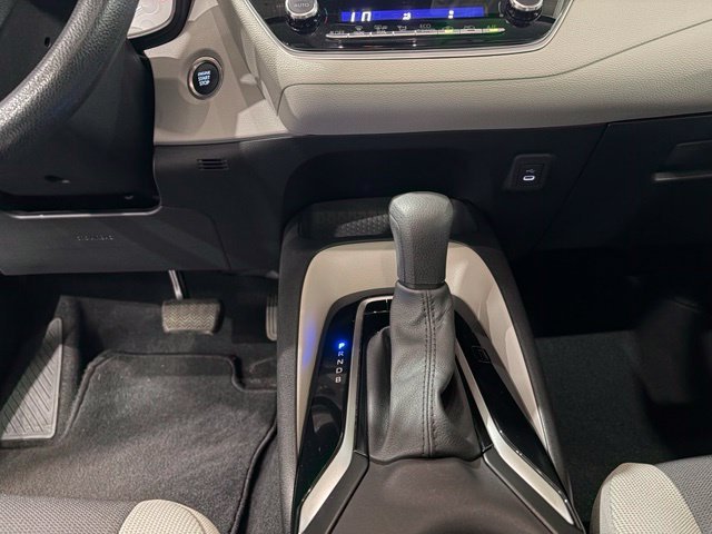 Used 2024  Toyota LE image 20