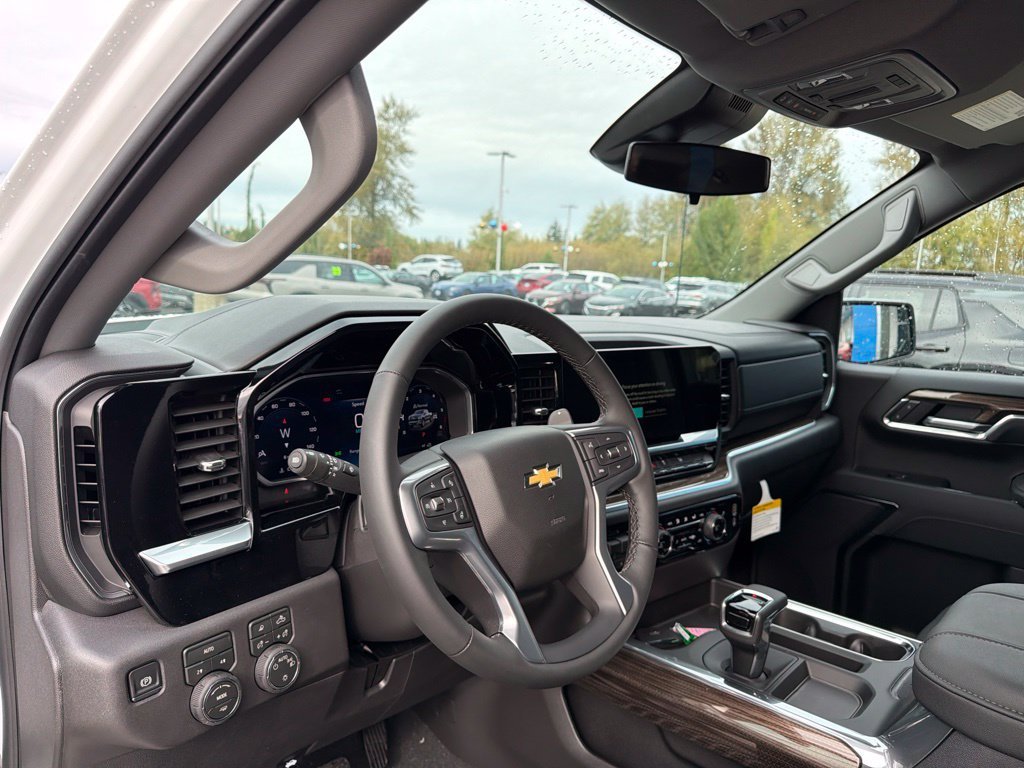 2026 Chevrolet Silverado 1500 LT - Photo 10