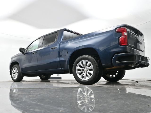 Used 2020 NORTHSKY BLUE METALLIC Chevrolet Custom image 13