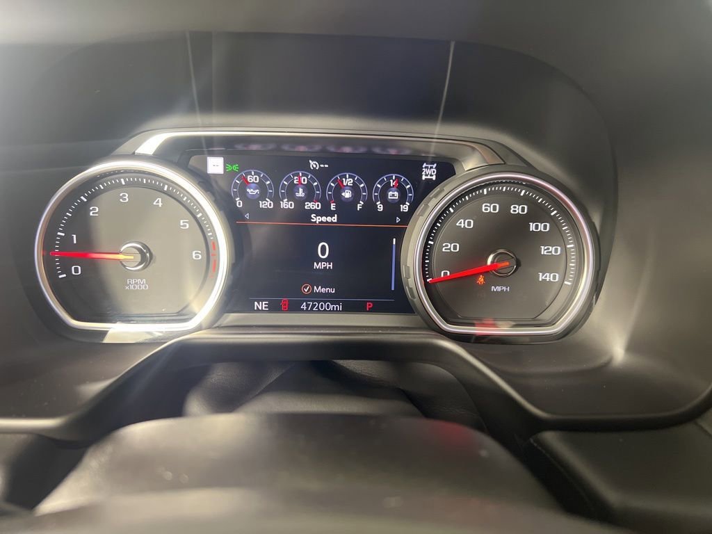 Used 2021 Shadow Gray Metallic Chevrolet High Country image 19