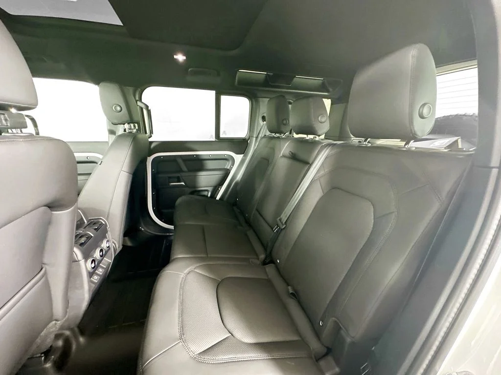 Certified Used 2025 Fuji White Land Rover S image 22