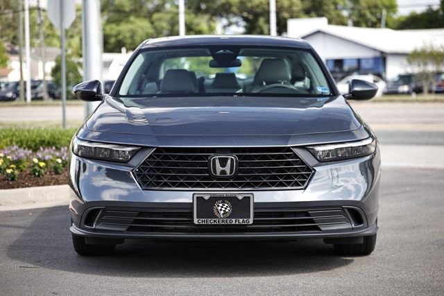 Used 2023 Meteorite Gray Metallic Honda EX image 14
