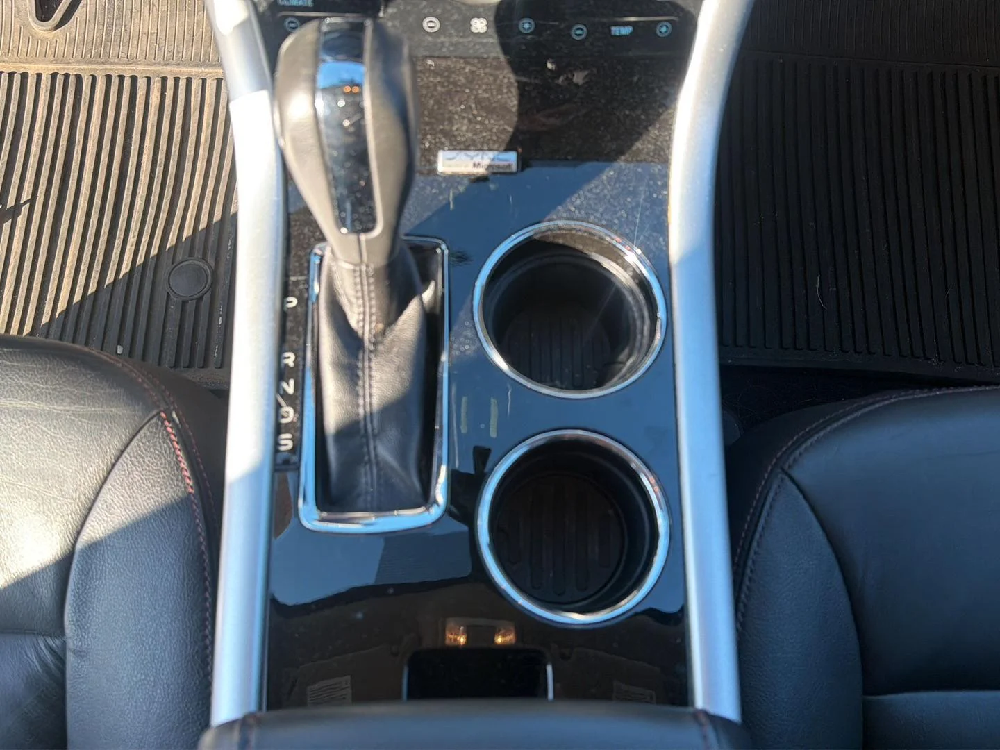 Used 2013  Ford Limited image 7