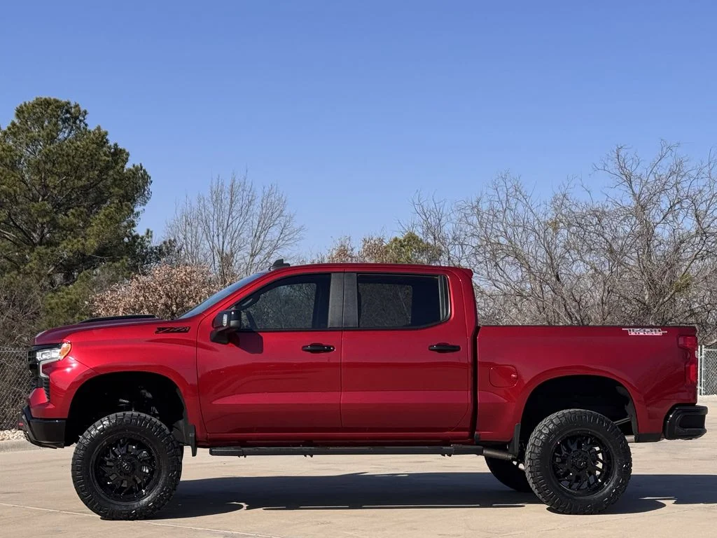 Used 2025 Red Chevrolet LT Trail Boss image 3
