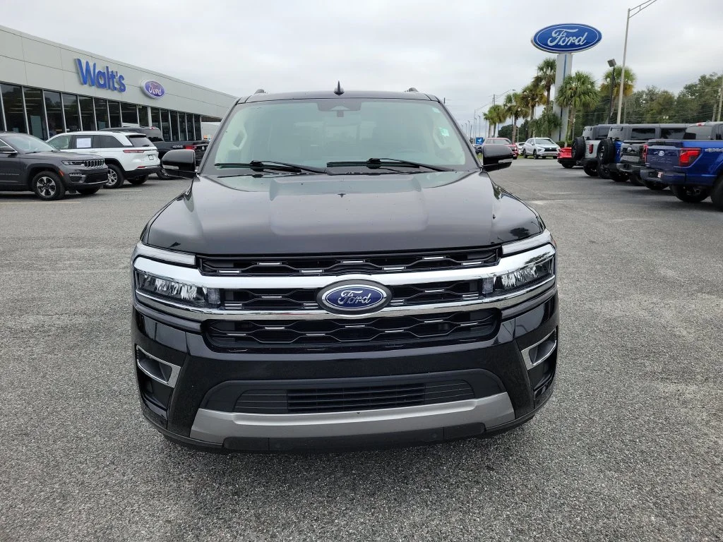 Used 2024 Black Metallic Ford Limited image 6