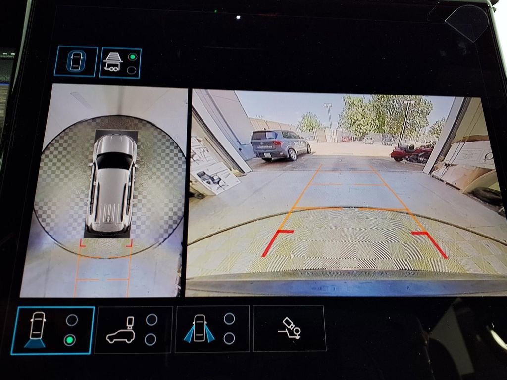 2026 GMC Acadia Denali - Photo 12