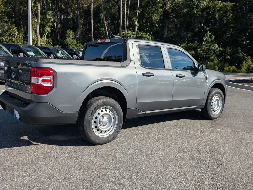 New 2025 Carbonized Gray Metallic Ford XL image 4