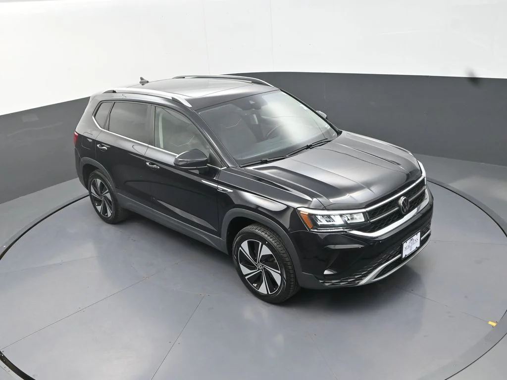 Used 2024 Black Volkswagen 1.5T SE image 13