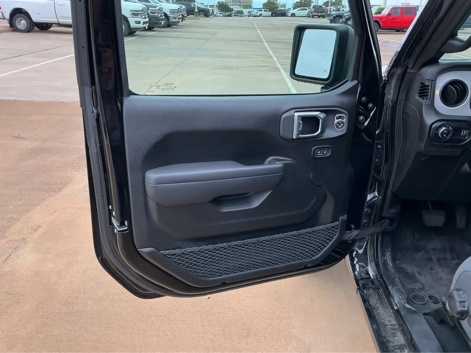 2025 Jeep Gladiator Sport S - Photo 16