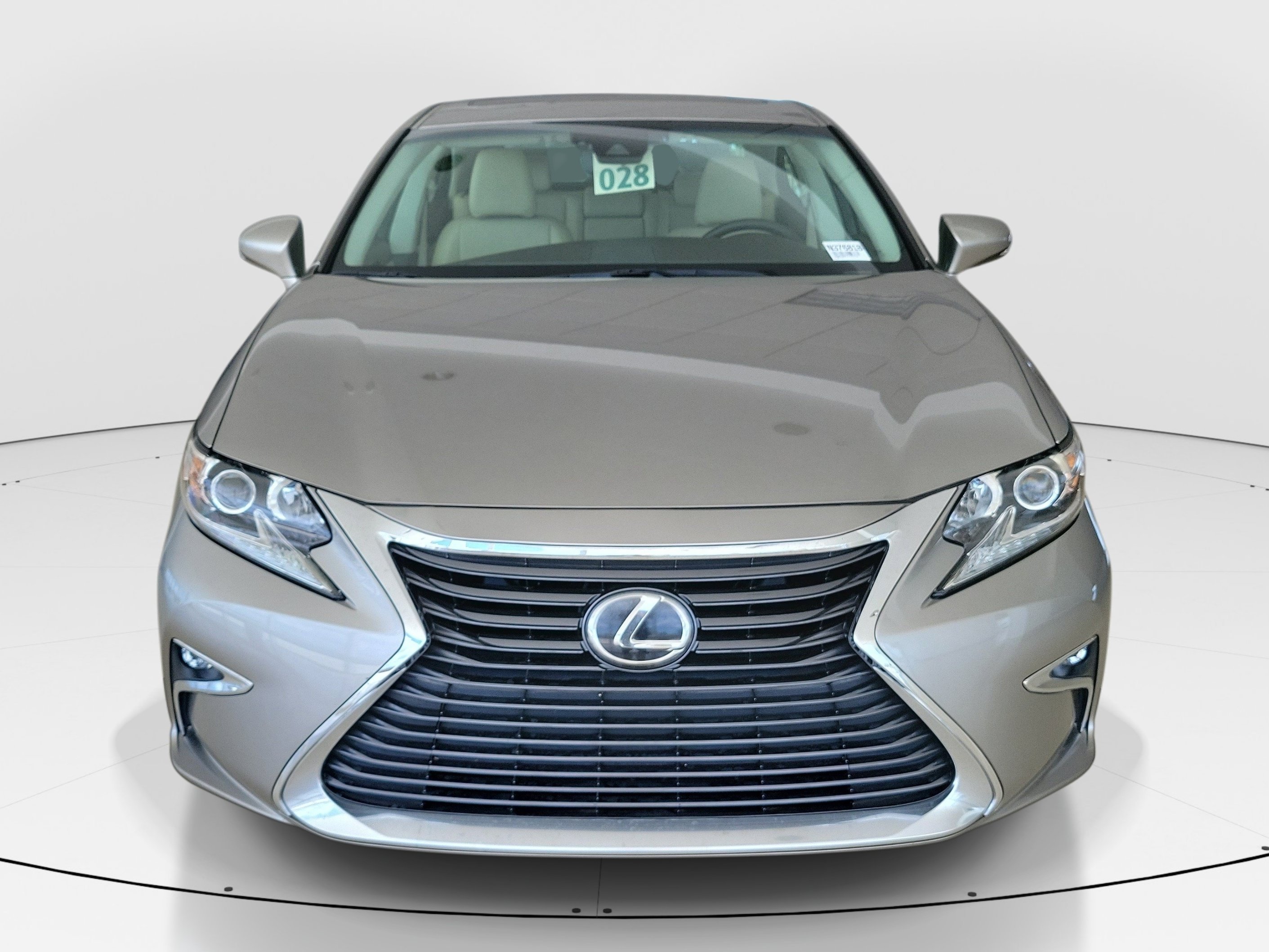 Used 2018 Silver Lexus ES 350 image 3