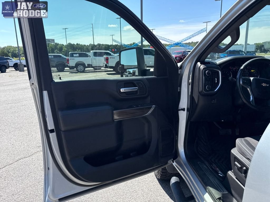 Used 2022 Silver Chevrolet LT image 23