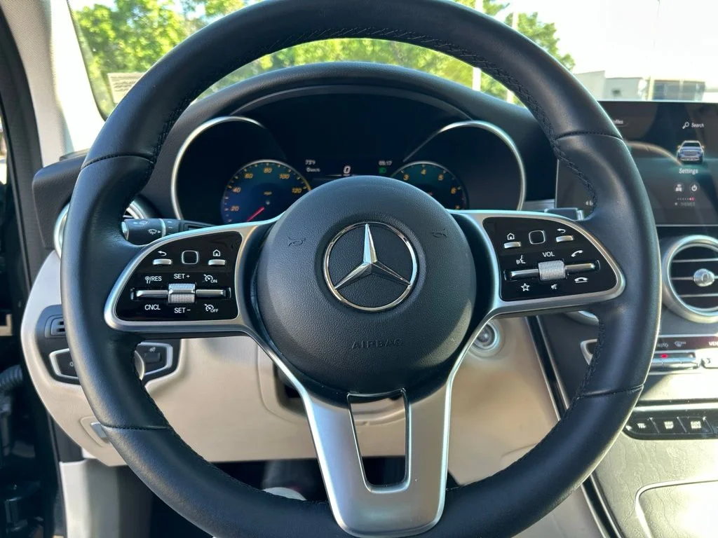 Used 2022  Mercedes-Benz GLC 300 image 10