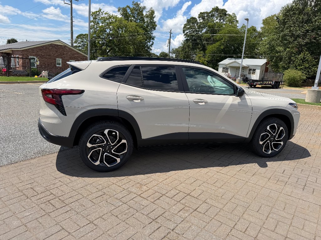 2026 Chevrolet Trax RS - Photo 9