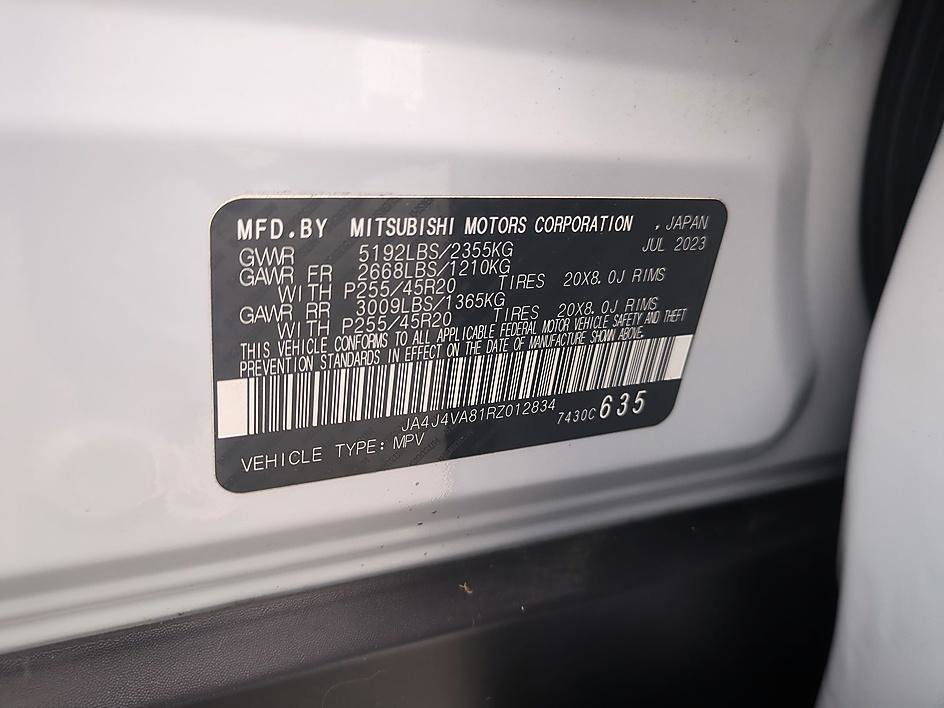 Used 2024 White Mitsubishi SE 2.5 S-AWC image 36