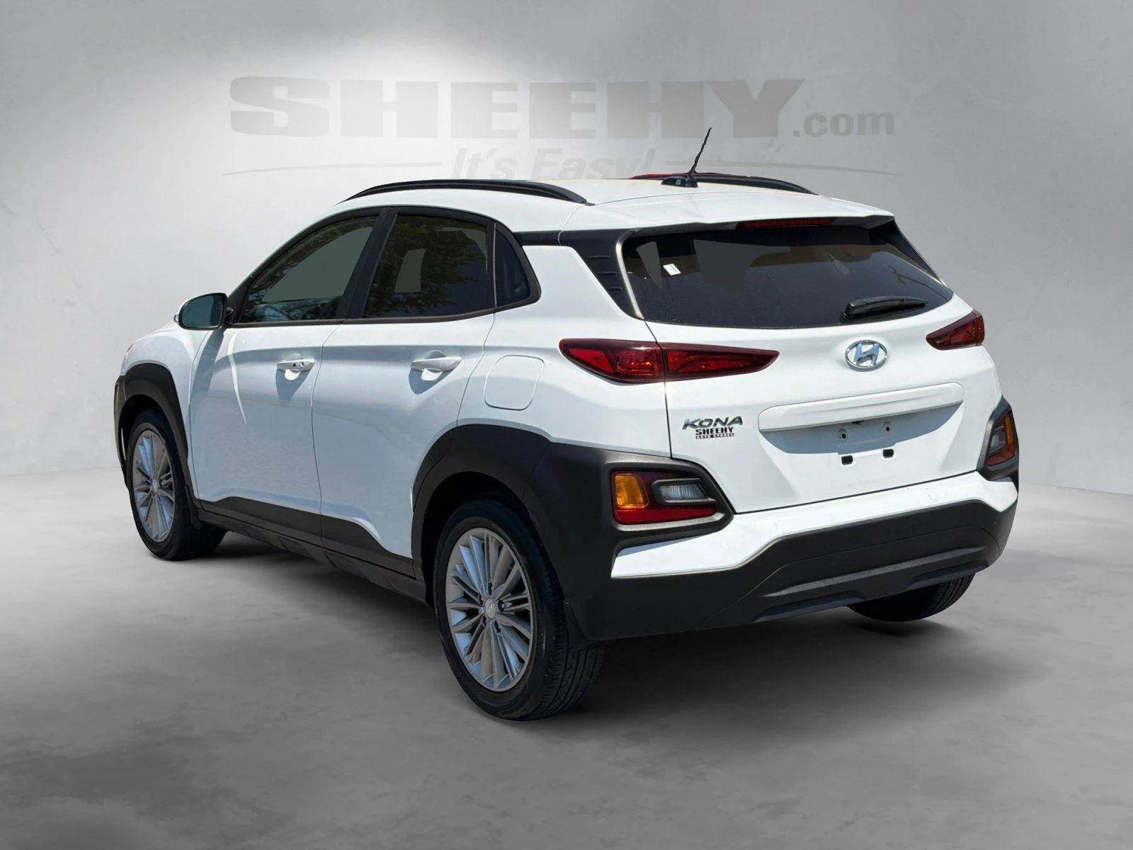 Used 2018 Chalk White Hyundai SEL image 11
