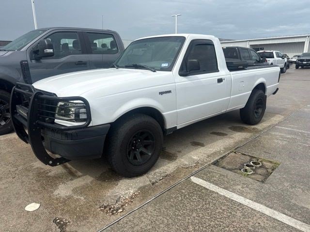 Used 2004 Oxford White Clearcoat Ford XL image 3