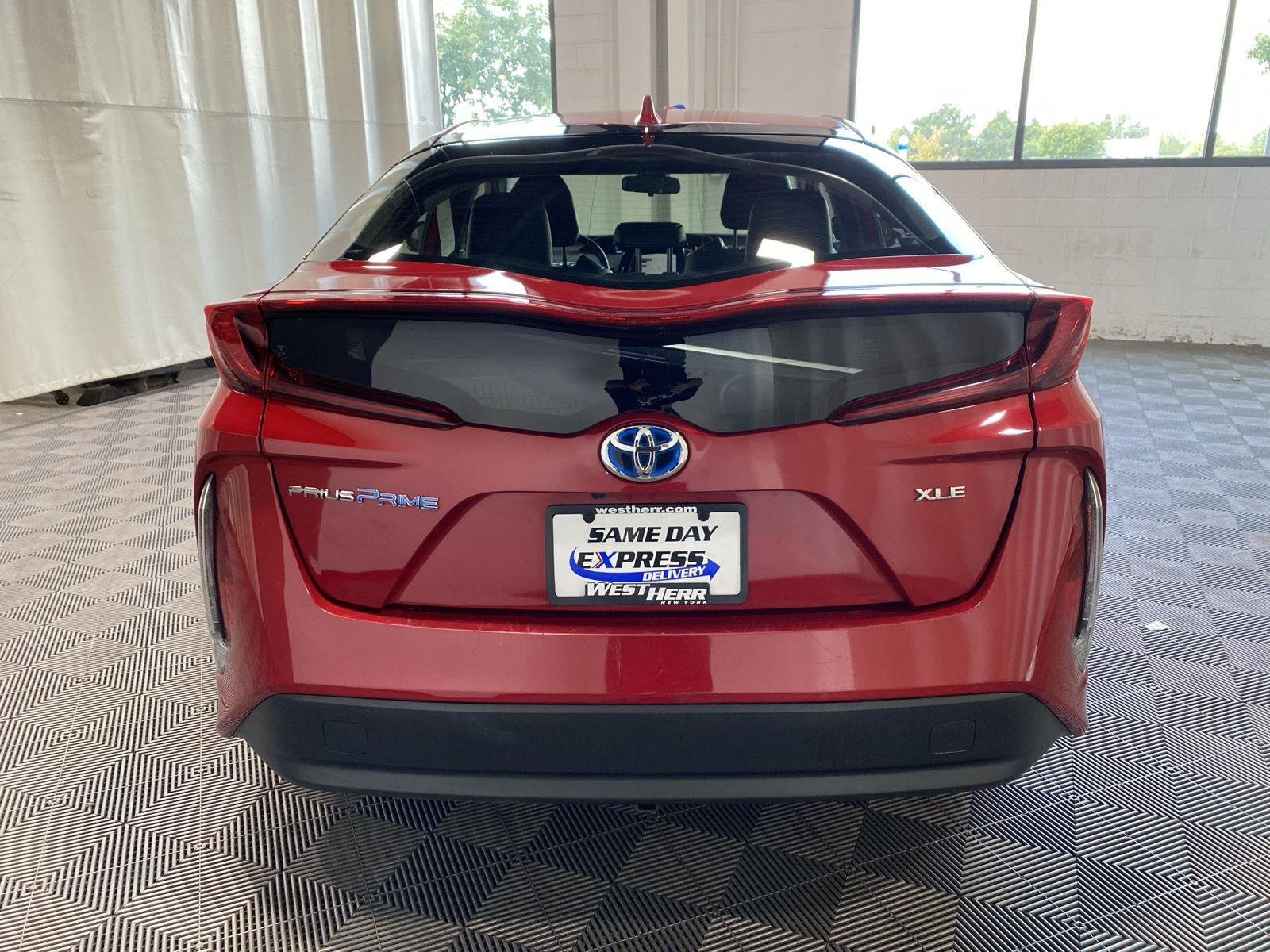 Used 2021 Supersonic Red Toyota XLE image 12