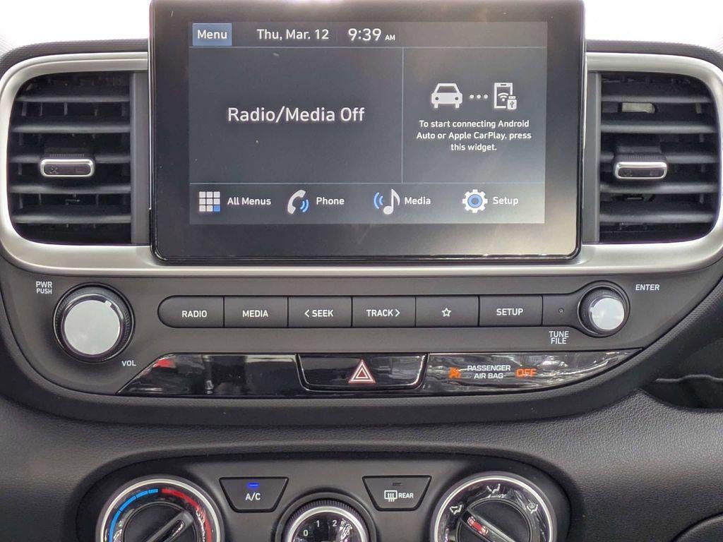 New 2026 White Hyundai SE image 17