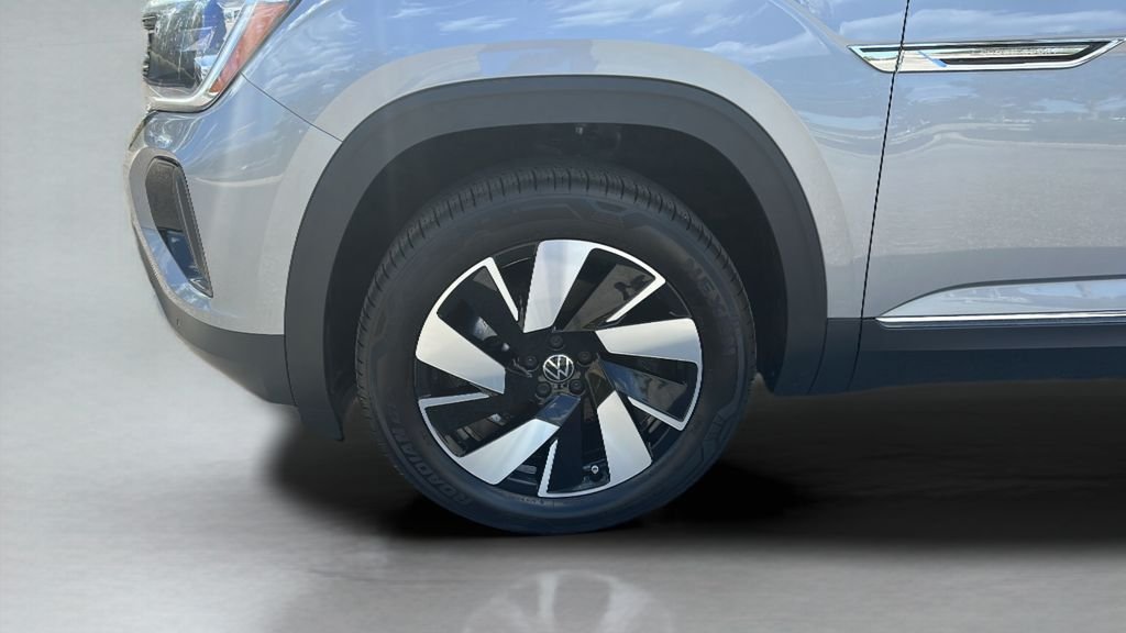 New 2026 Silver Mist Metallic Volkswagen 2.0T SEL image 10