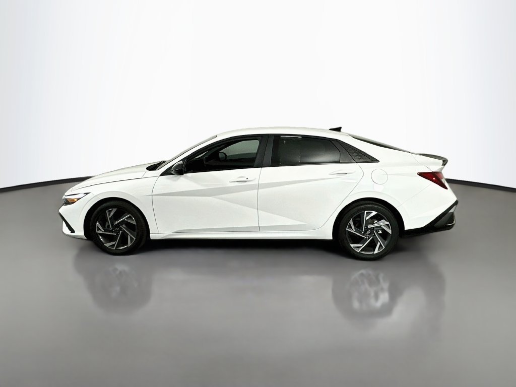 Used 2025 Serenity White Hyundai SEL Sport image 4