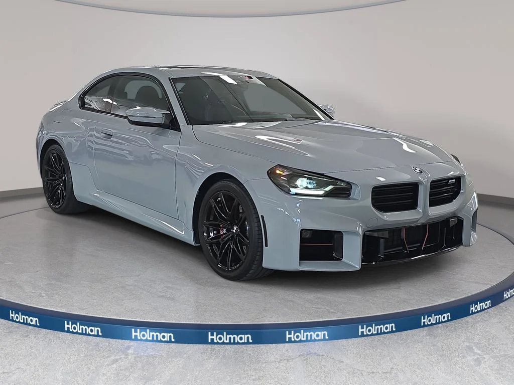 Used 2025 Brooklyn Grey Metallic BMW  image 4