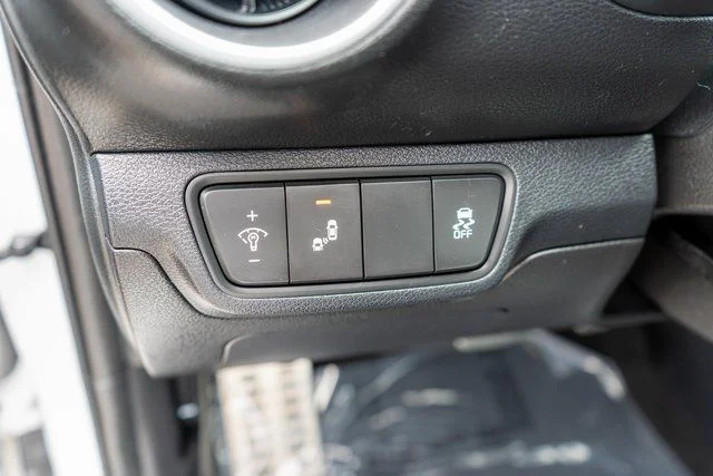 Used 2023 White Kia GT-Line image 20
