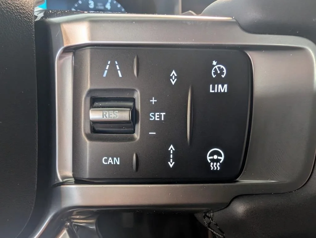 New 2026 Fuji White Land Rover S image 17