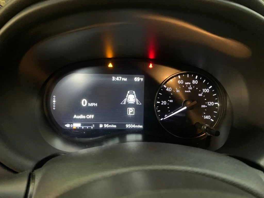 Used 2023 Gray Nissan SR image 31