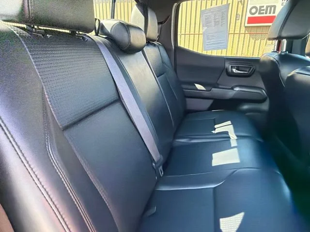 Used 2018 Inferno Red Toyota SR5 image 13