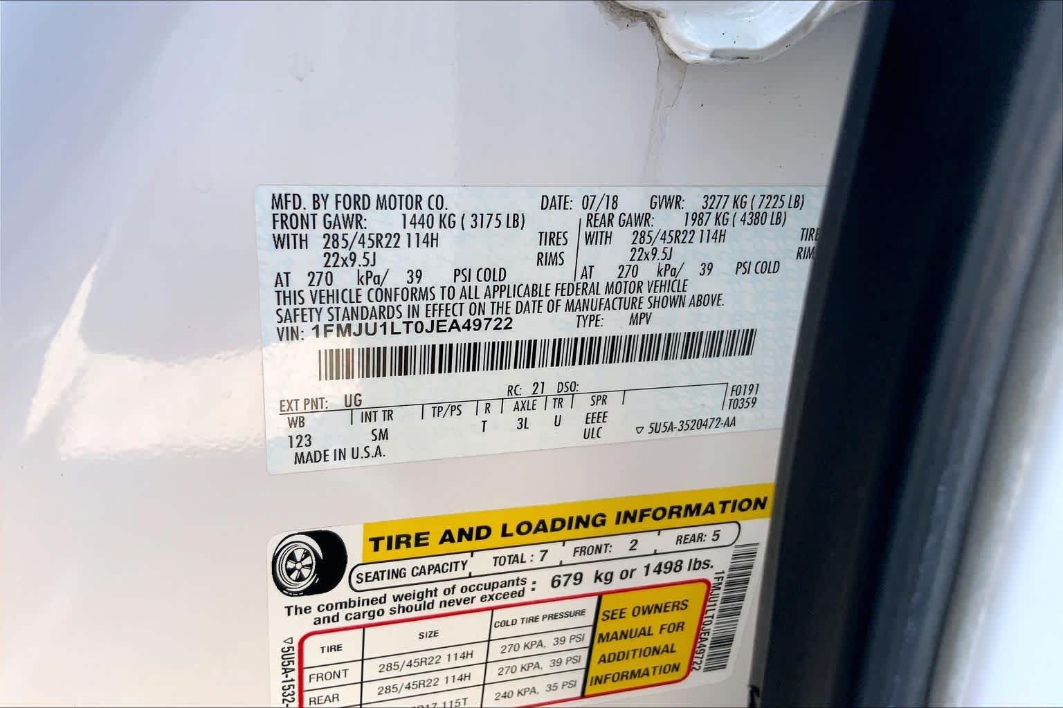 Used 2018 White Platinum Metallic Tri-Coat Ford Platinum image 29