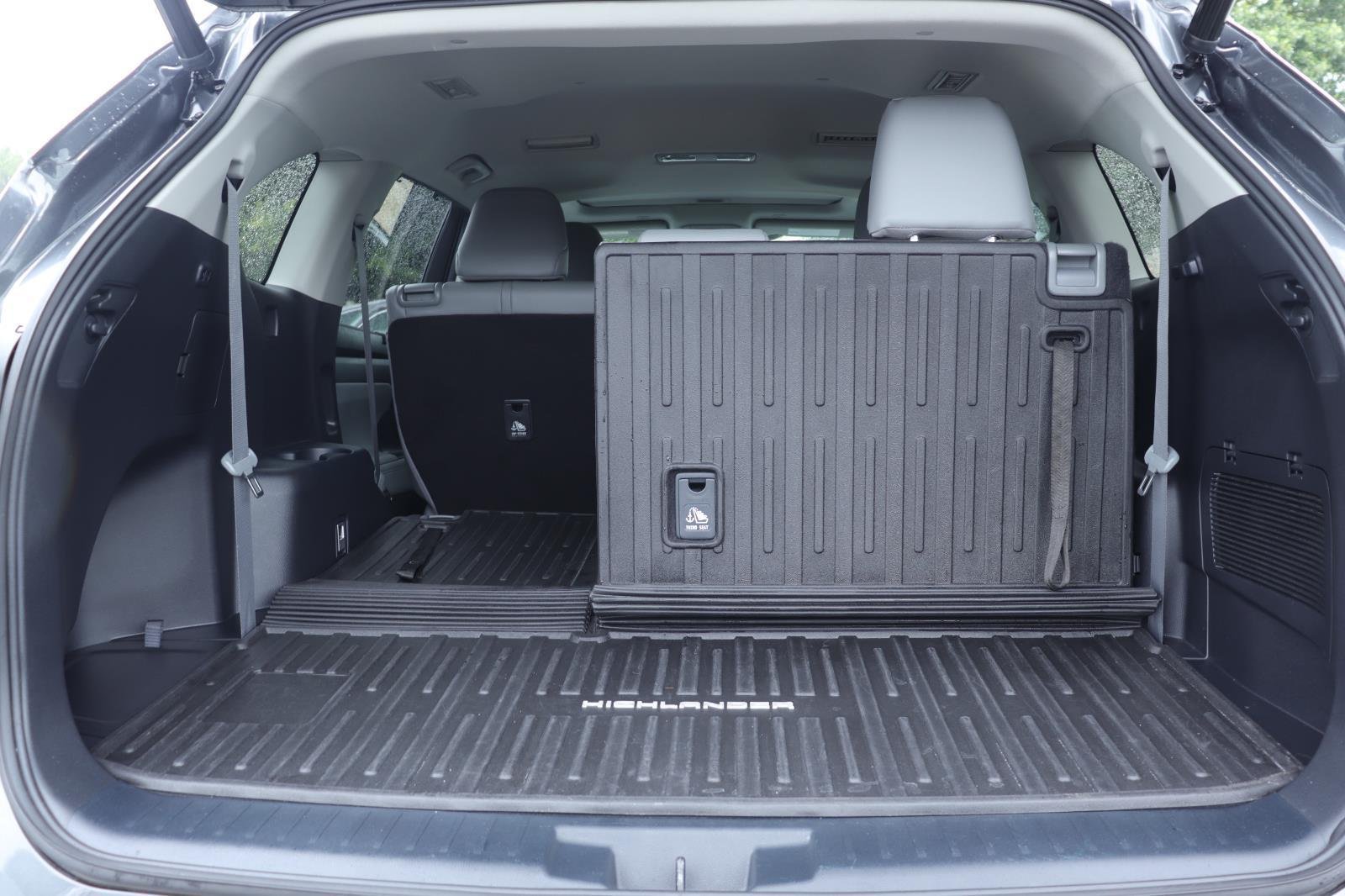 Used 2023 Magnetic Gray Metallic Toyota XLE image 15