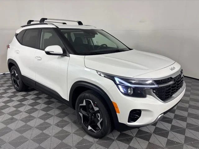 New 2026 White Kia S image 1