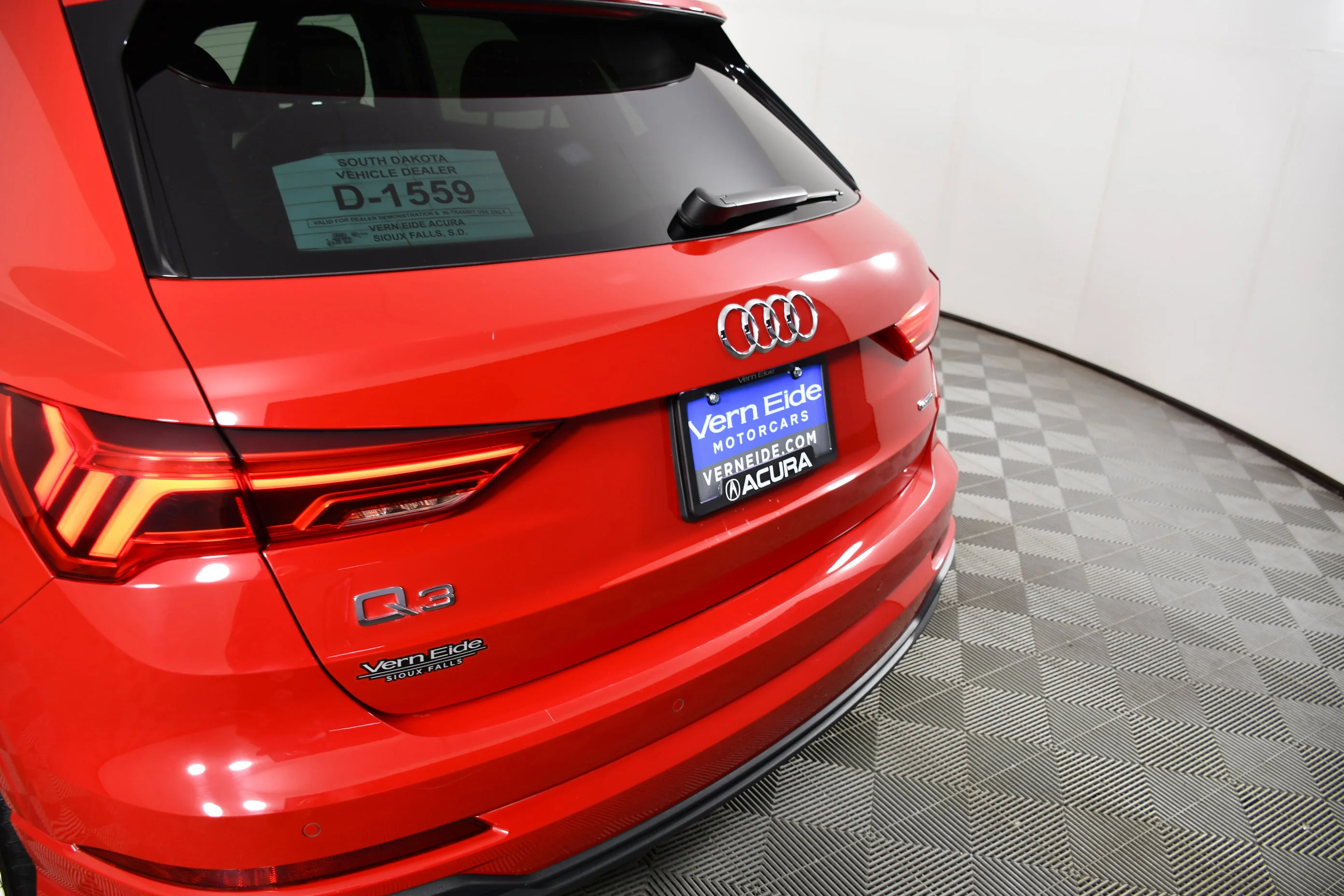Used 2025 Red Audi S line Premium image 15