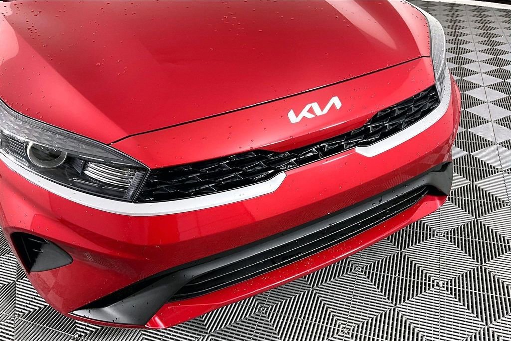 Used 2024 Red Kia LXS image 29