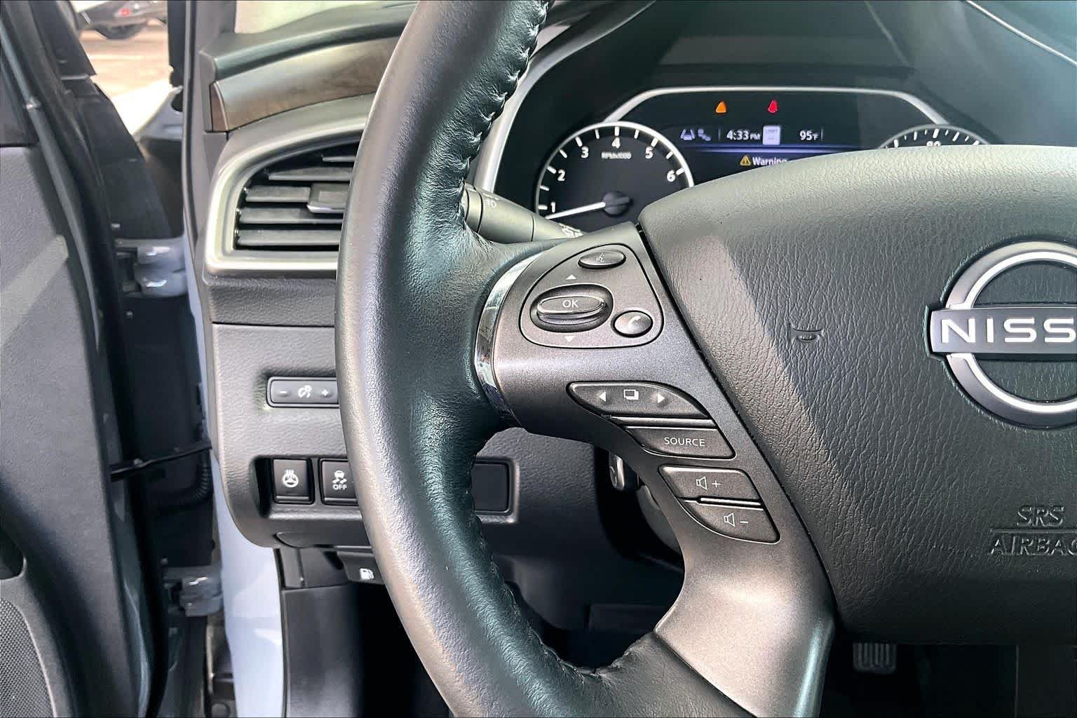 Used 2023 Boulder Gray Pearl Nissan Platinum image 24